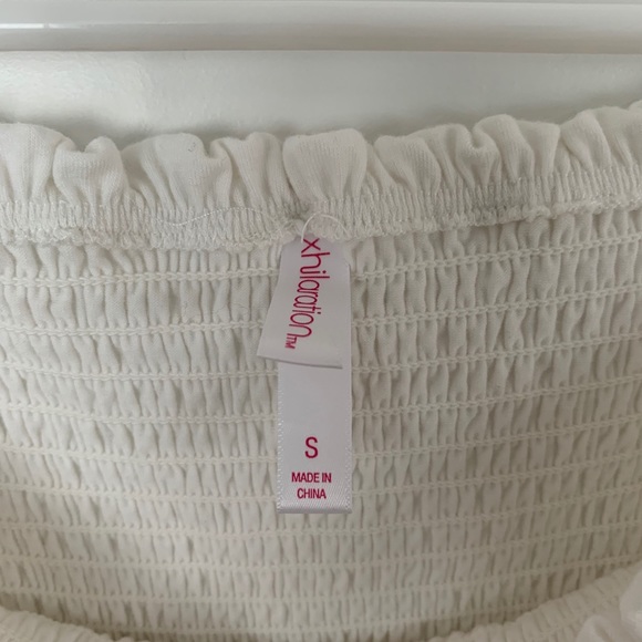 Off the Shoulder White top with Lace Bell Sleeves - Picture 4 of 7